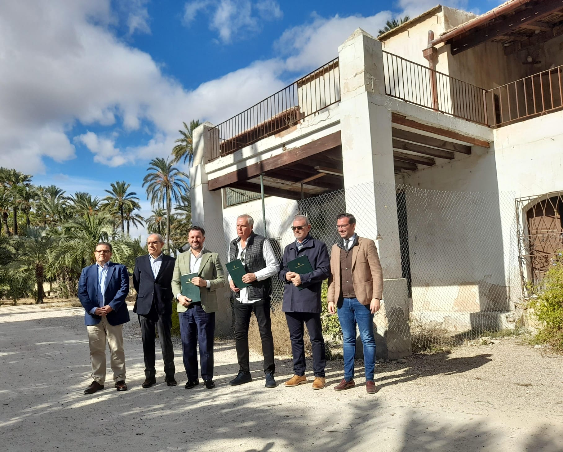 Firma del convenio de rehabilitación de la Casa de la Virgen