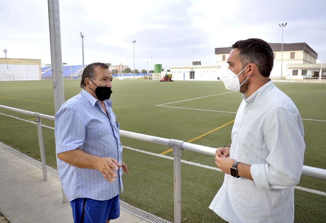 Jesús Alba de visita en las instalaciones deportivas