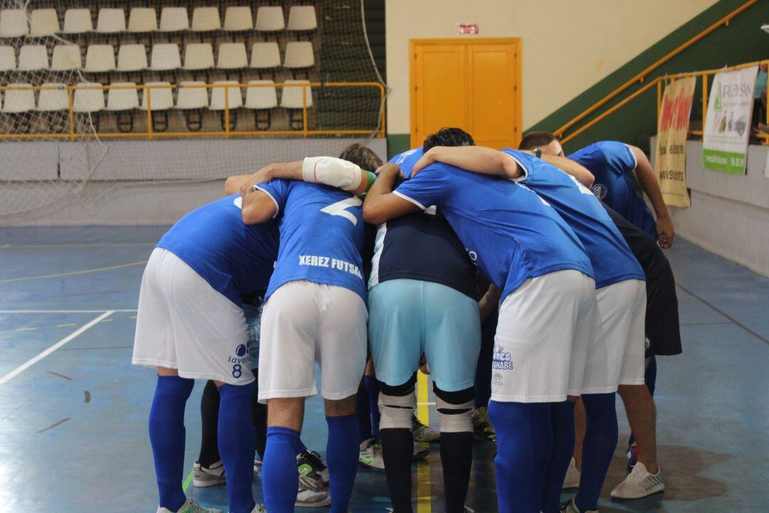 Jugadores del Toyota NImauto el pasado domingo en el Ruíz Mateos