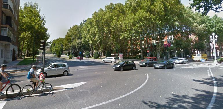 El accidente ha tenido lugar en el cruce del paseo de Zorrilla con la plaza del Doctor Quemada