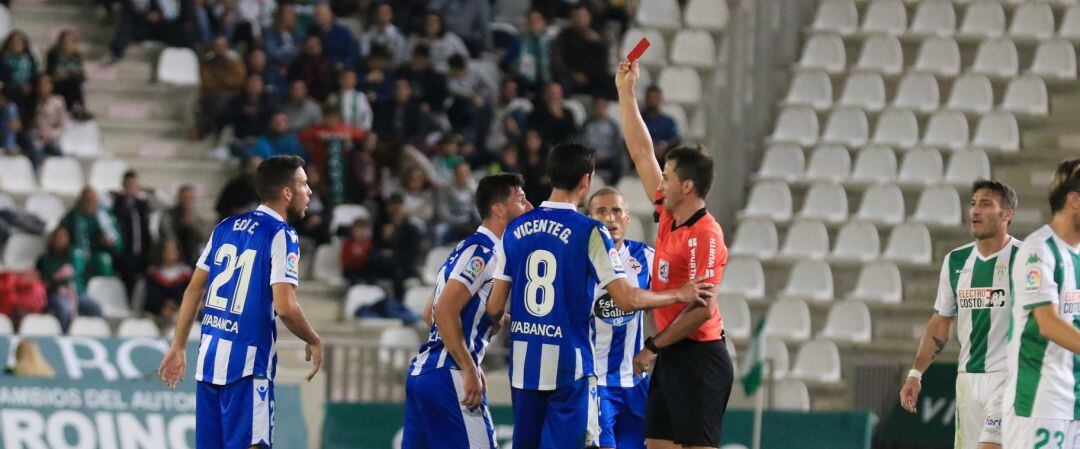 Expulsión de Borja Valle