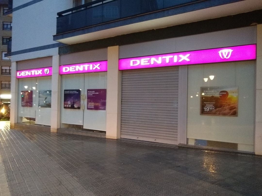 Facua exige protección para los afectados por el cierre de las clínicas Dentix ante las entidades financieras