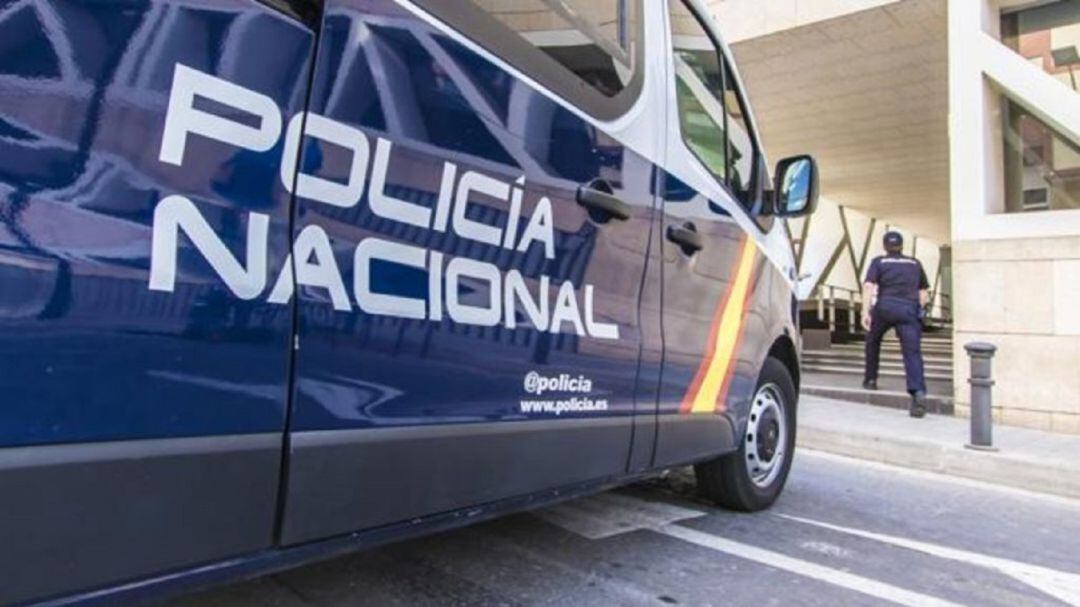 Agentes de la Policía Nacional en una actuación