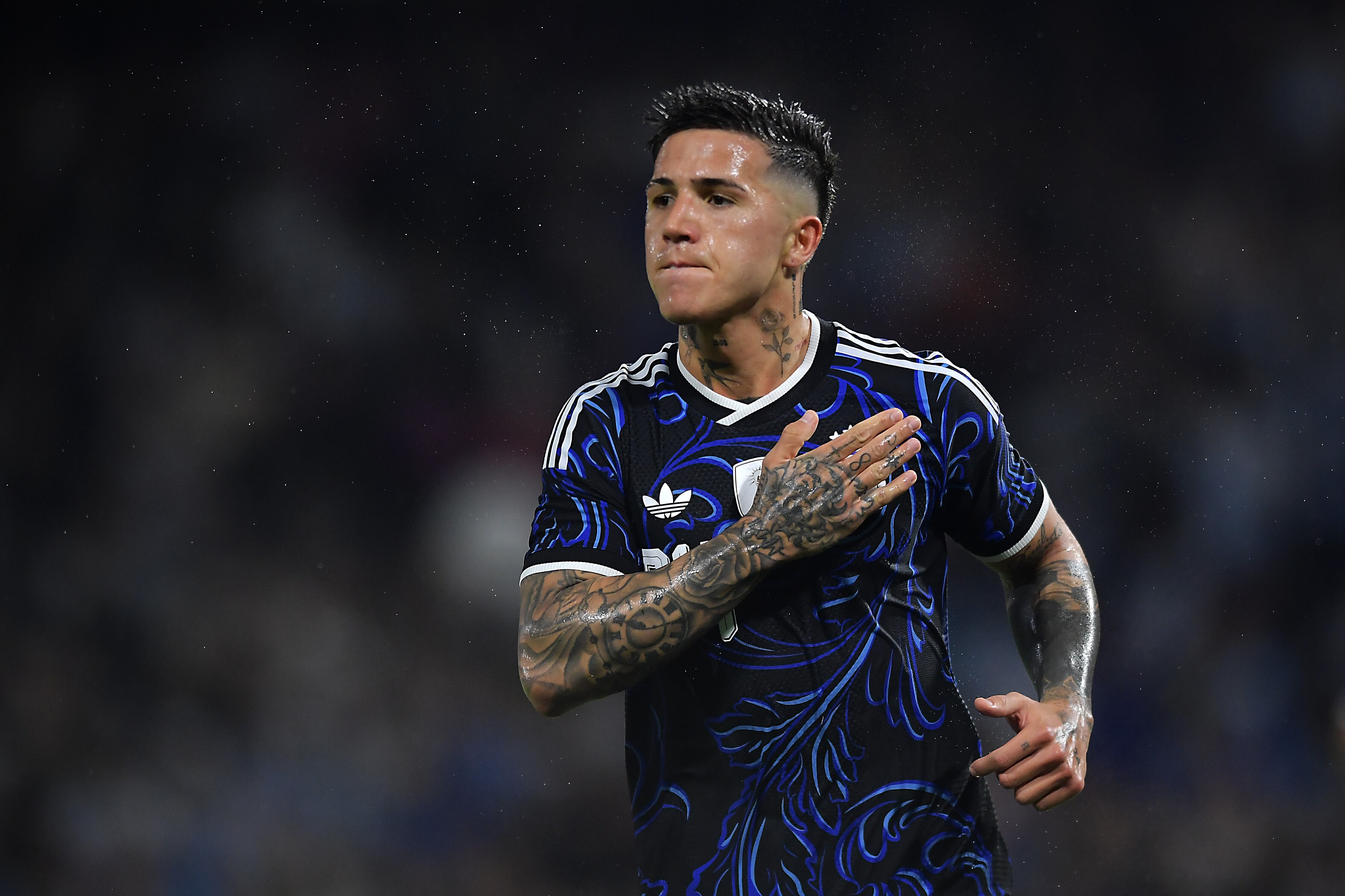 Enzo Fernandez celebra un gol con Argentina