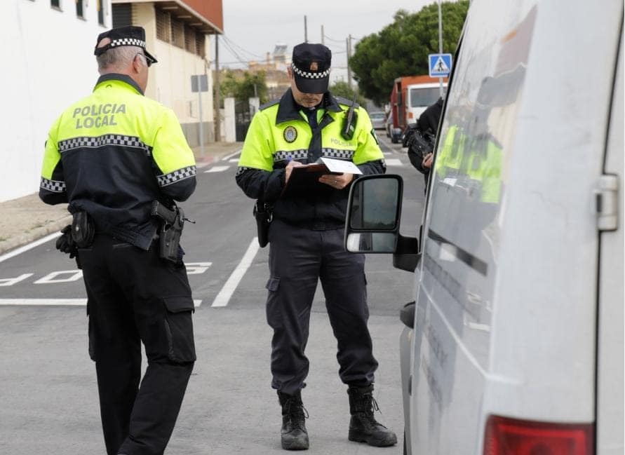 Ciudadano alerta a la policía y permite interceptar a un conductor que cuadruplicaba la tasa de alcoholemia permitida