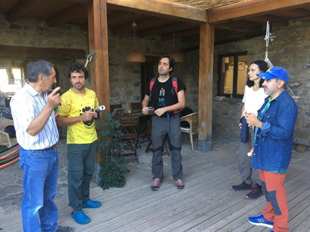 Voluntarios en Vió, Huesca