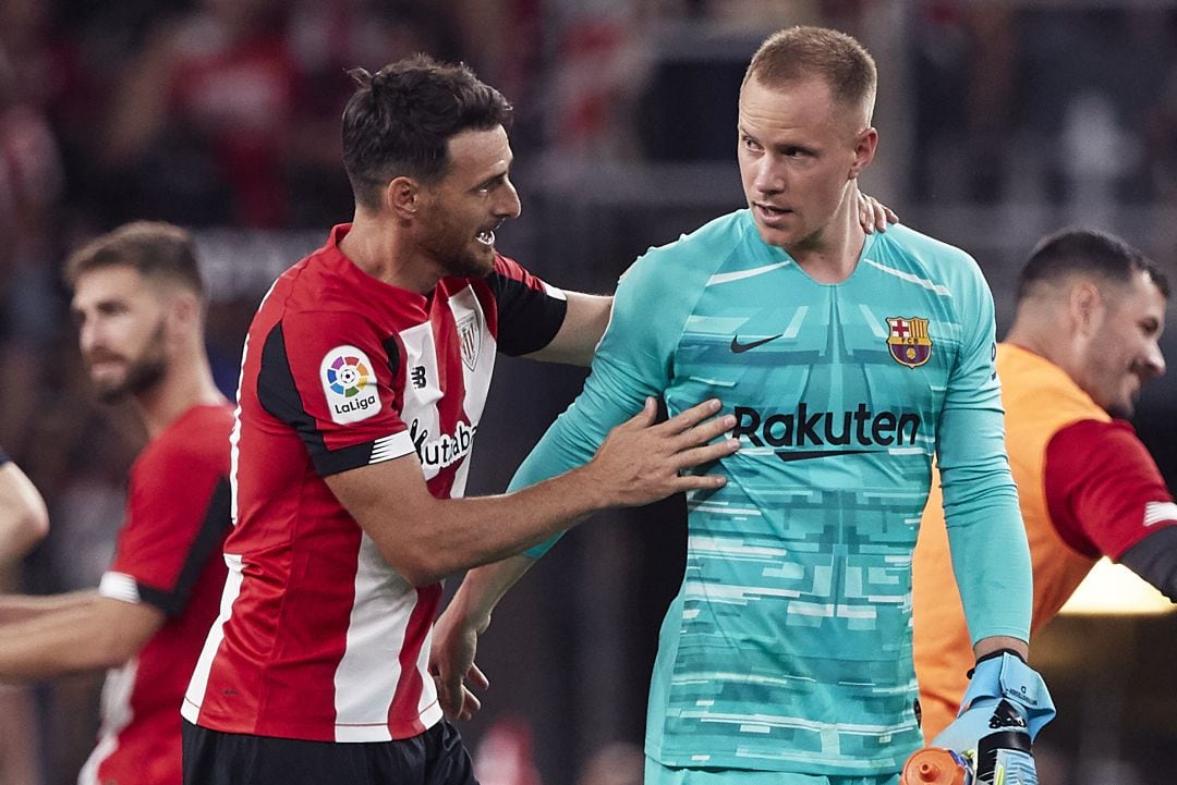 Ter Stegen y Aduriz en un partido de Liga 2019-20. 