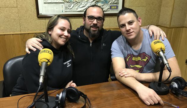 Sheila Gutiérrez, Miguel Linares y Alberto Muñoz en el estudio central de SER Cuenca.