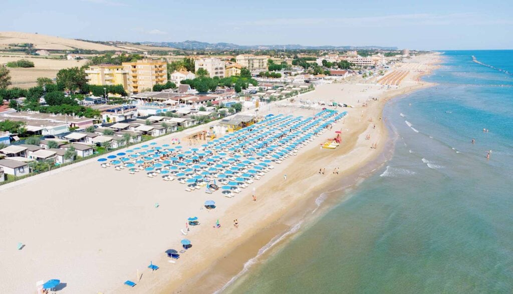 Vista aérea de la ciudad de Fano.