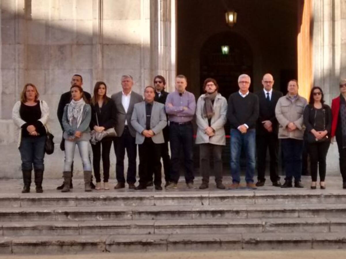 Minuts de silenci per París