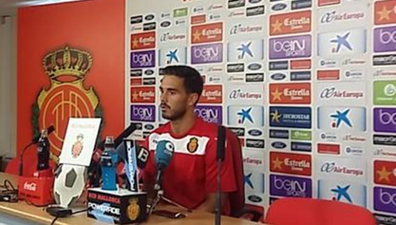 Javi Ros, durante una rueda de prensa