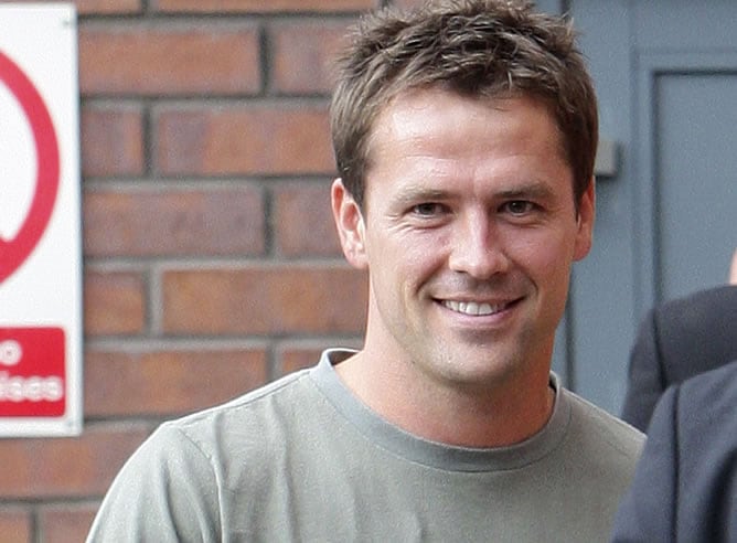 Michael Owen pasa el reconocimiento médico del Manchester United