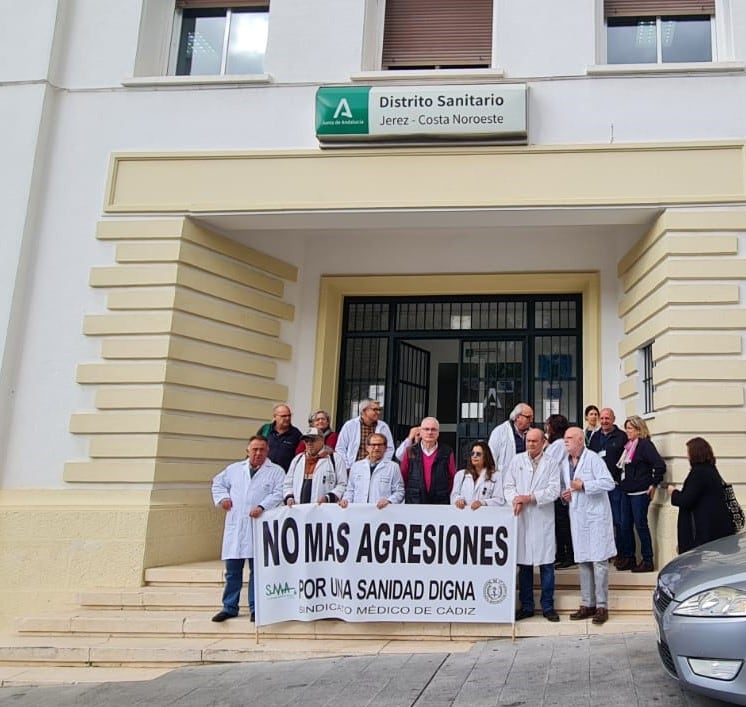 Imagen de archivo de una protesta a las puertas del centro de Salud Jerez-Centro