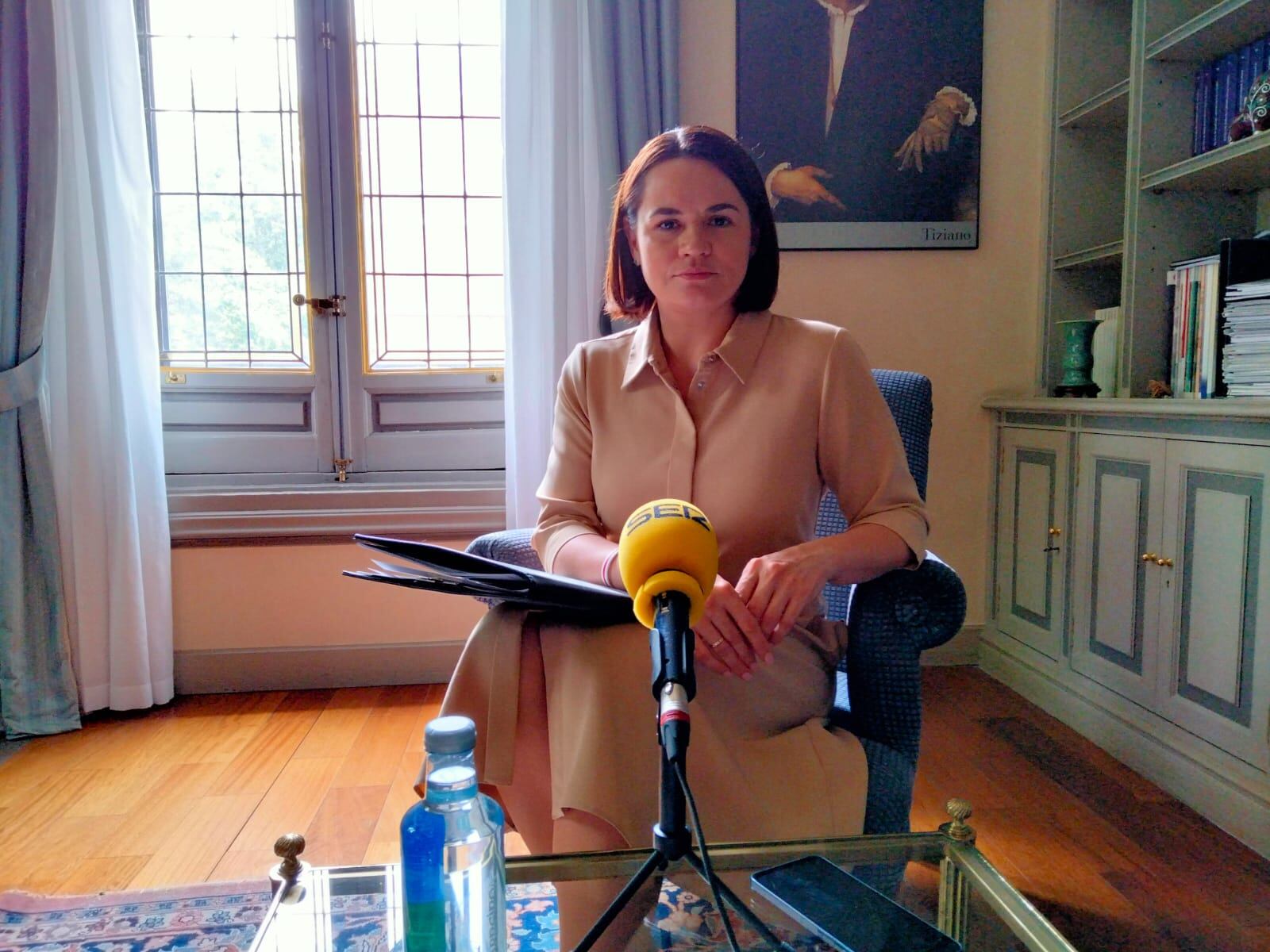 La opositora bielorrusa Svetlana Tijanóvskaya durante la entrevista en Madrid