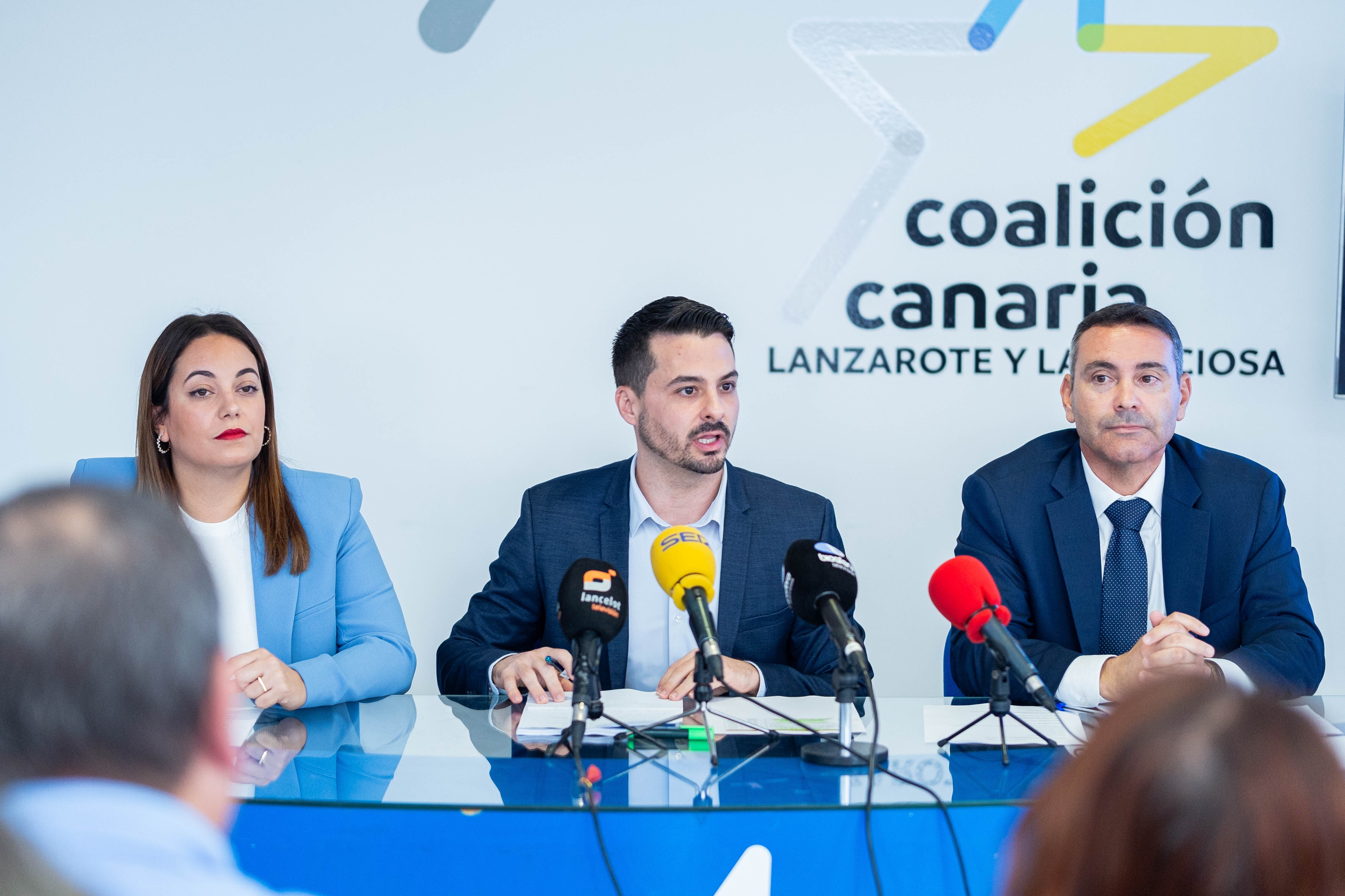 De izquierda a derecha: Cristina Calero, David Toledo y Oswaldo Betancort.