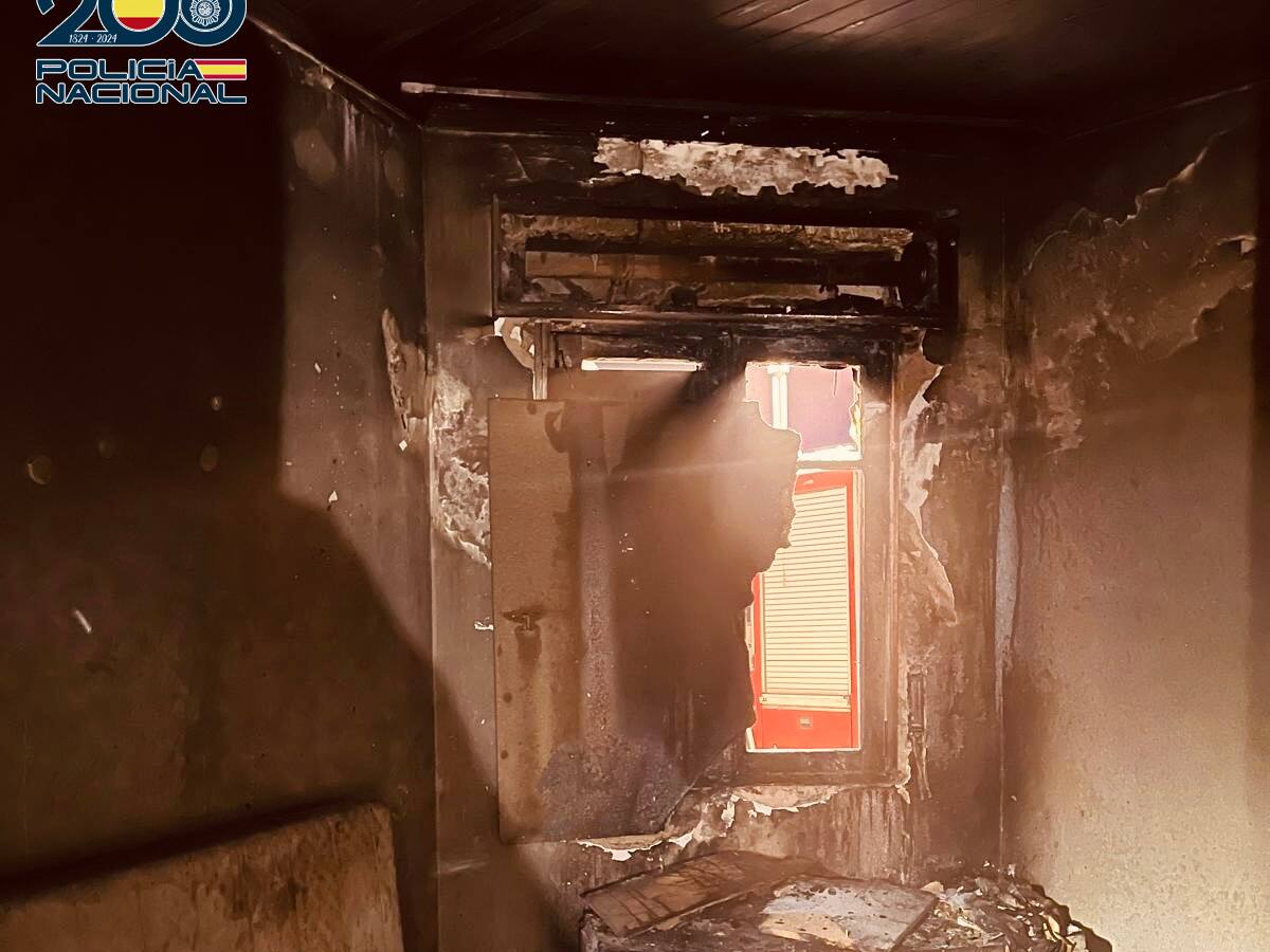 Un detingut a Ciutadella incendiar una casa ocupada amb una persona a dintre