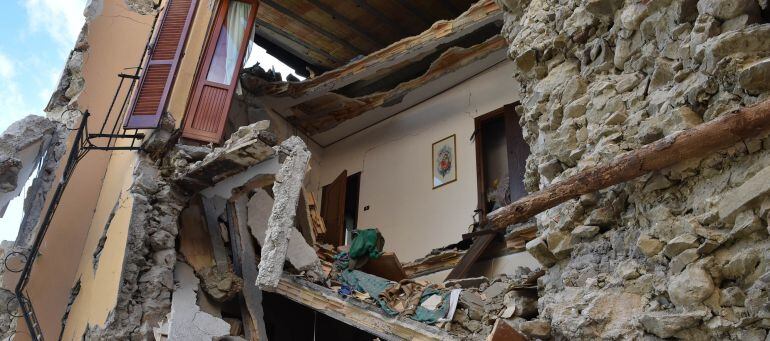 Un terremoto de 6&#039;2 grados ha sacudido esta madrugada el centro de Italia