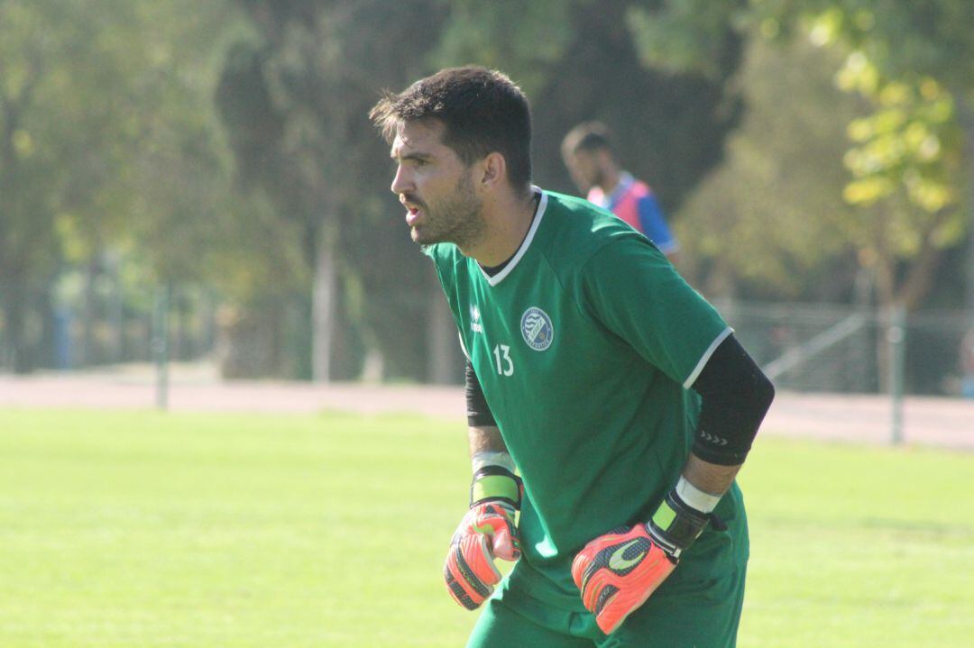 Héctor Pizana durante un entrenamiento en el campo Pepe Ravelo