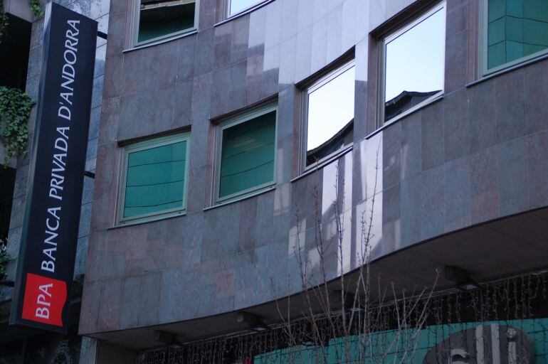 Façana de l'edifici central de BPA, a Escaldes.