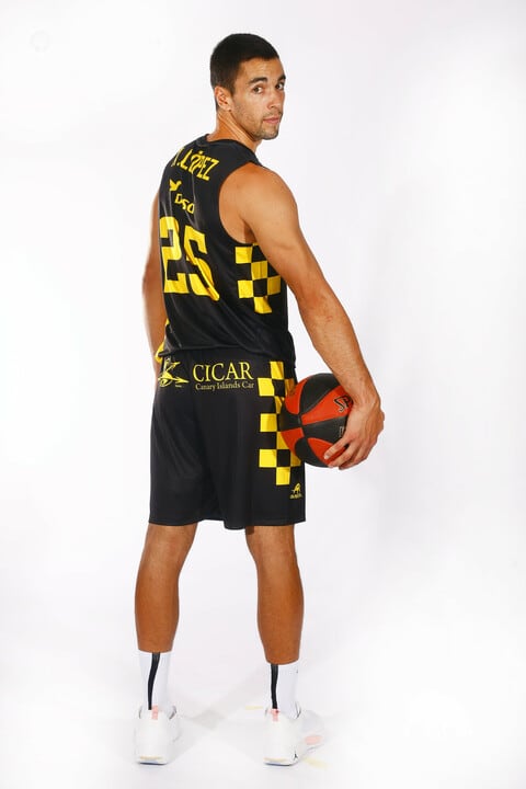 Álex López afronta su segunda etapa en el Lenovo Tenerife.