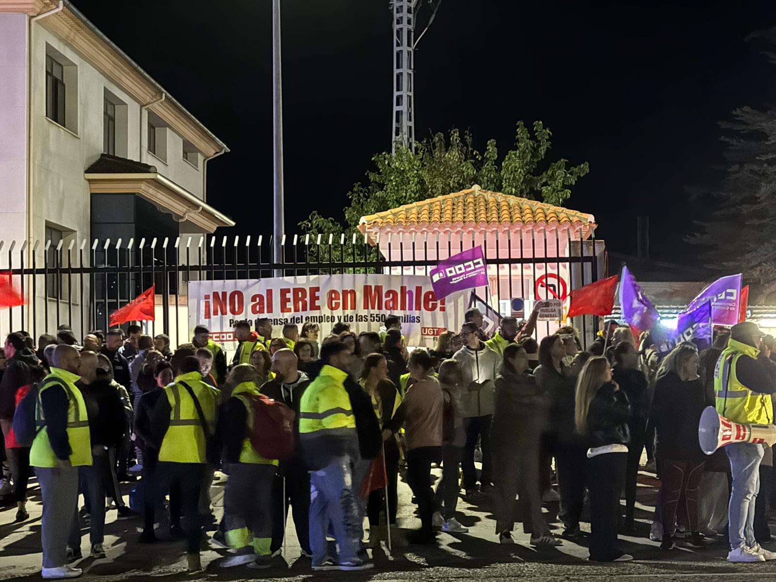 Primer parón huelga Mahle Motilla del Palancar