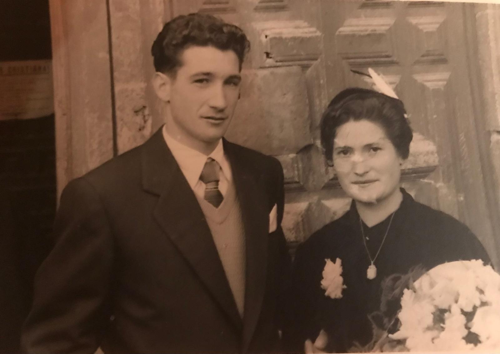 La boda. Ella y su hermano Víctor