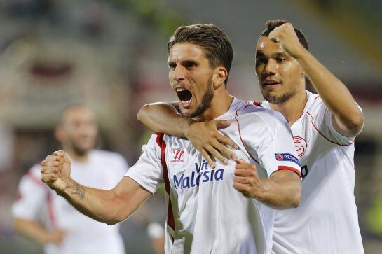 Carriço festeja su gol ante la Fiore, el segundo del Sevilla