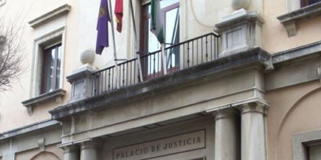 Fachada de la Audiencia provincial de Jaén.