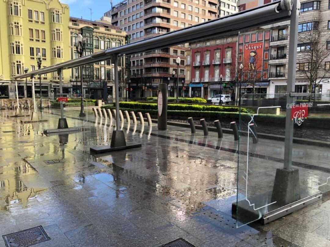 Plaza del Parchís vacía este lunes.