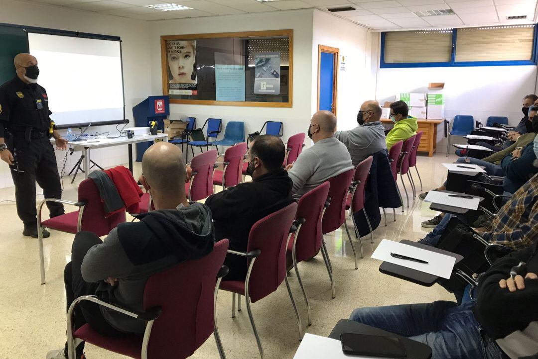 Formación de los agentes para el uso de los dispositivos 