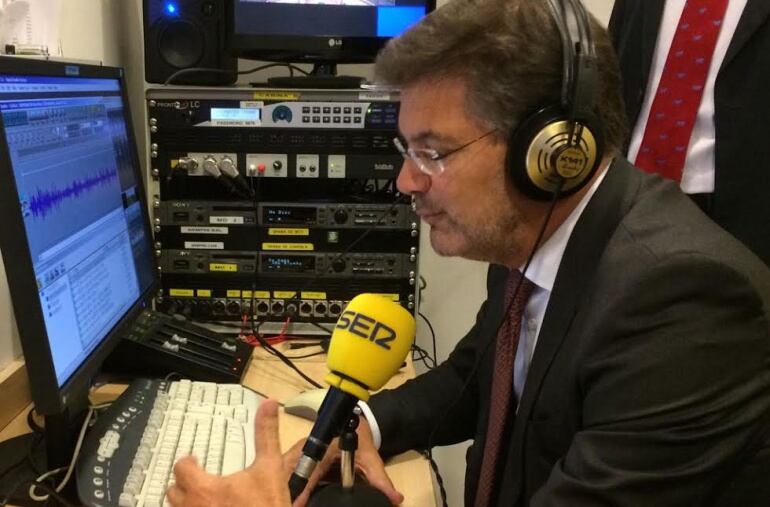 El ministro de Justicia, Rafael Catalá, durante su entrevista en &#039;Hora 25&#039;