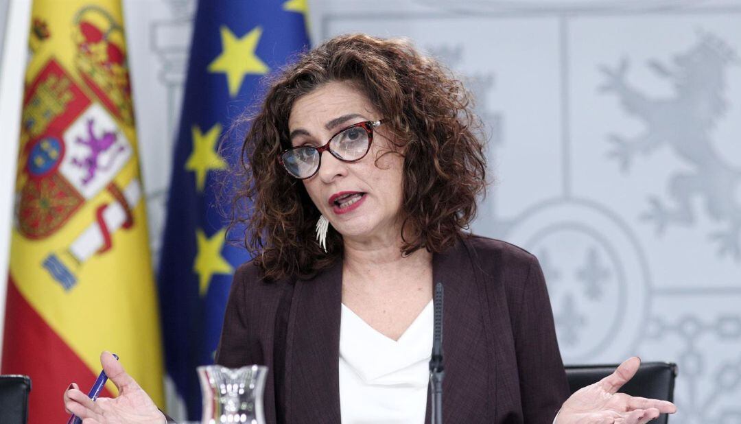 La ministra de Hacienda y portavoz del Gobierno, María Jesús Montero, este martes en la rueda de prensa del Consejo de Ministros.