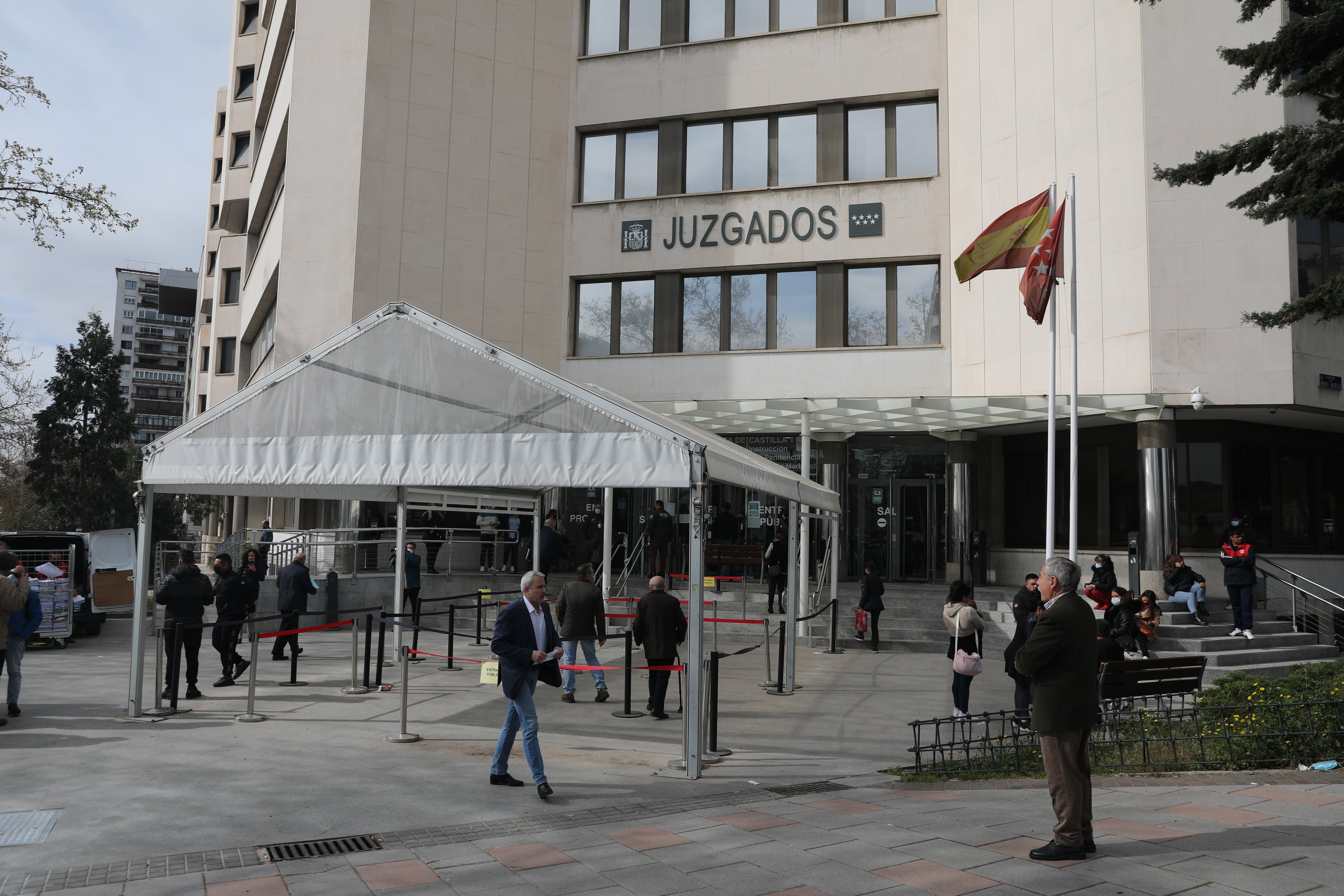 Imagen de los juzgados de Plaza de Castilla, en Madrid, donde acudieron los imputados Luis Medina y Alberto Luceño por el caso de la presunta estafa al Ayuntamiento de Madrid