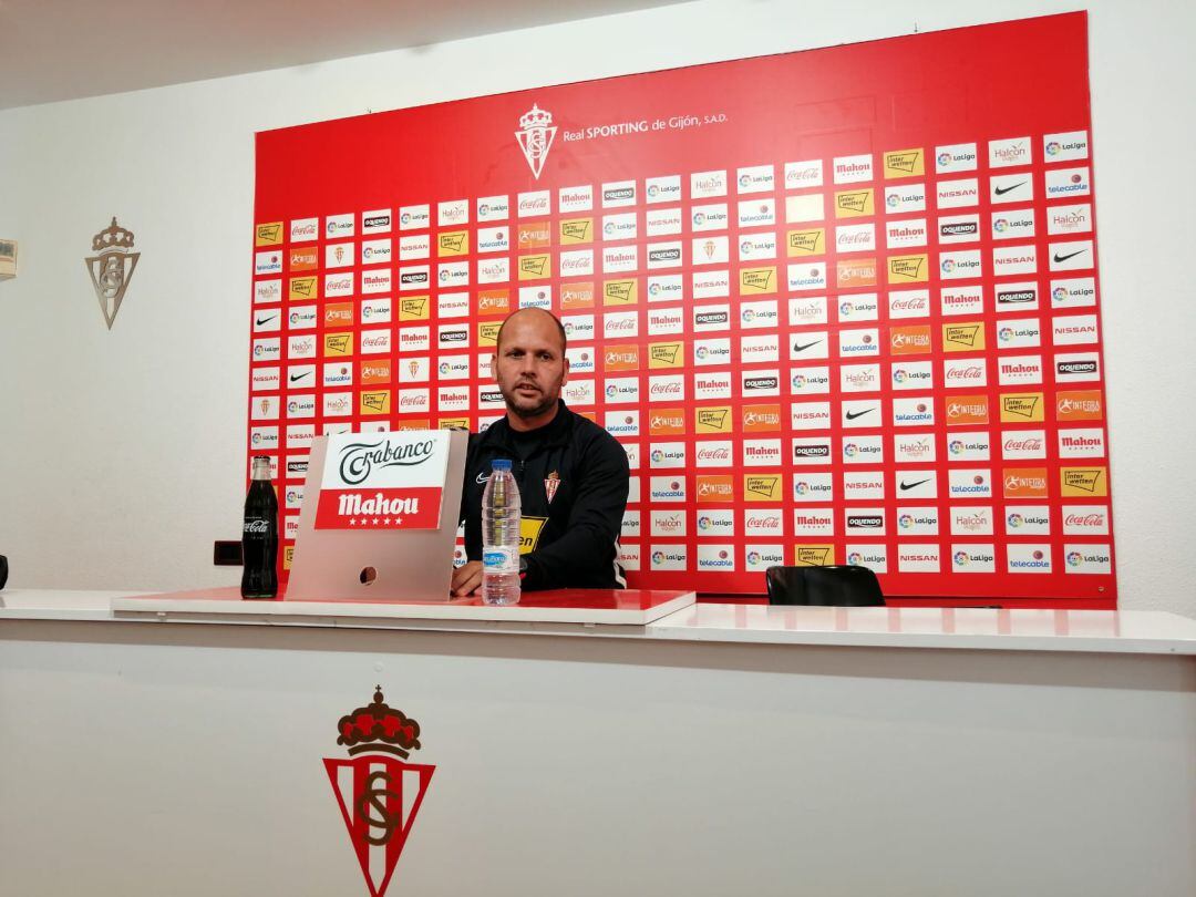 José Alberto en sala de prensa