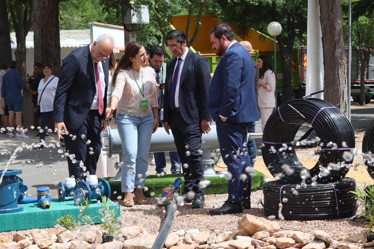 José Manuel Caballero y otras autoridades en FERCAM 2024