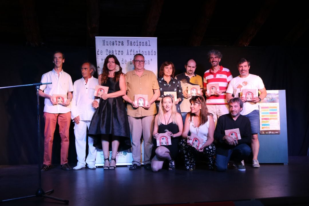 Foto de familia de la Muestra Nacional de Teatro Aficionado de La Seca