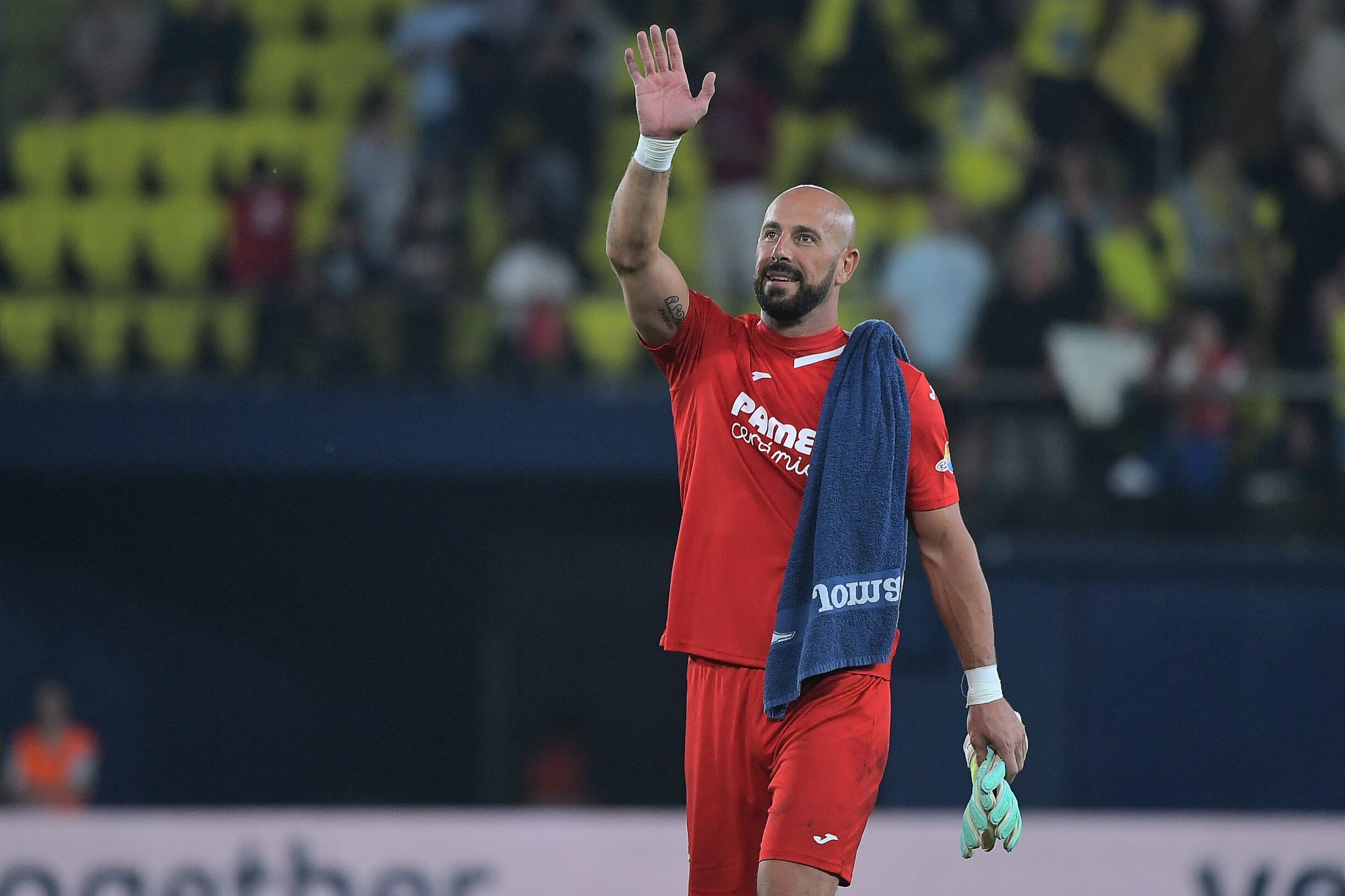 Pepe Reina, tras un partido con el Villarreal cumpliendo sus 1000 partidos como profesional