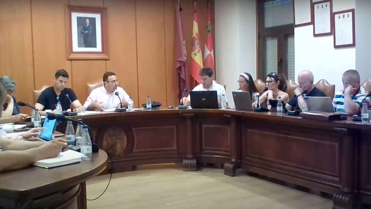El alcalde de Peñafiel, Roberto Díez, repasa en Hoy por Hoy el pleno de organización municipal donde queda resuelto el régimen económico de los munícipes