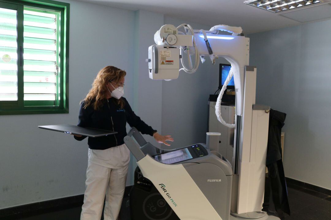 El Hospital Molina Orosa mejora el equipamiento para la detección precoz del cáncer de mama.