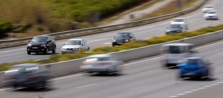 Vista general del tráfico en la autopista V-31 a su paso por Picassent, Valencia, Kai Försterling