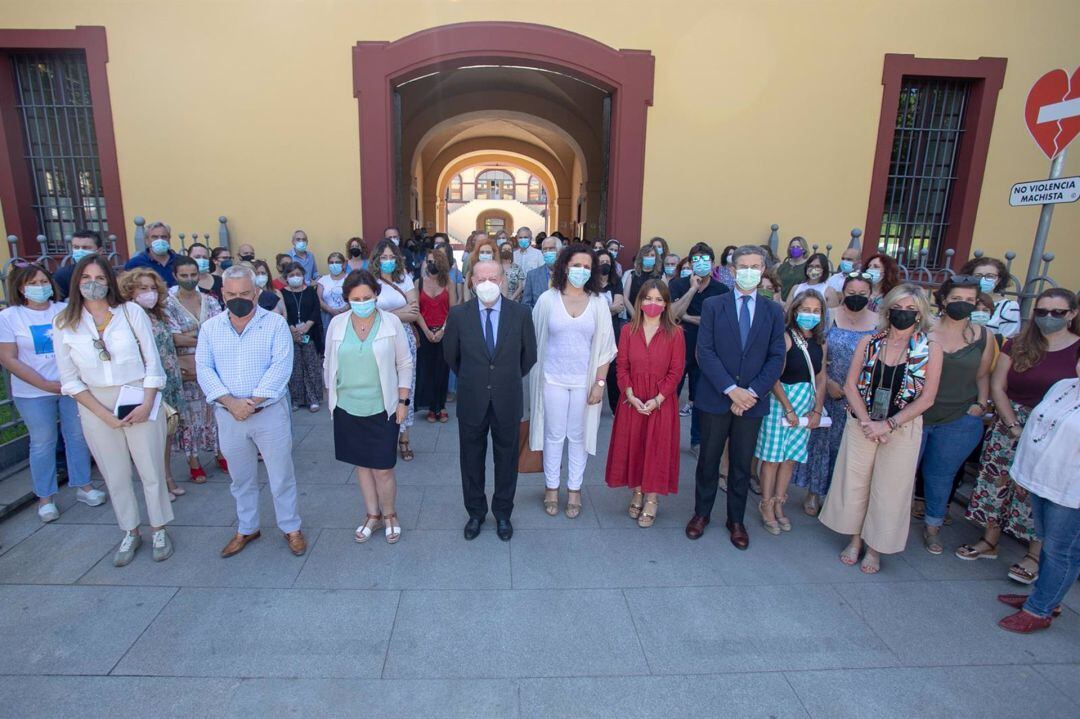 Concentración en la Diputación de Sevilla.