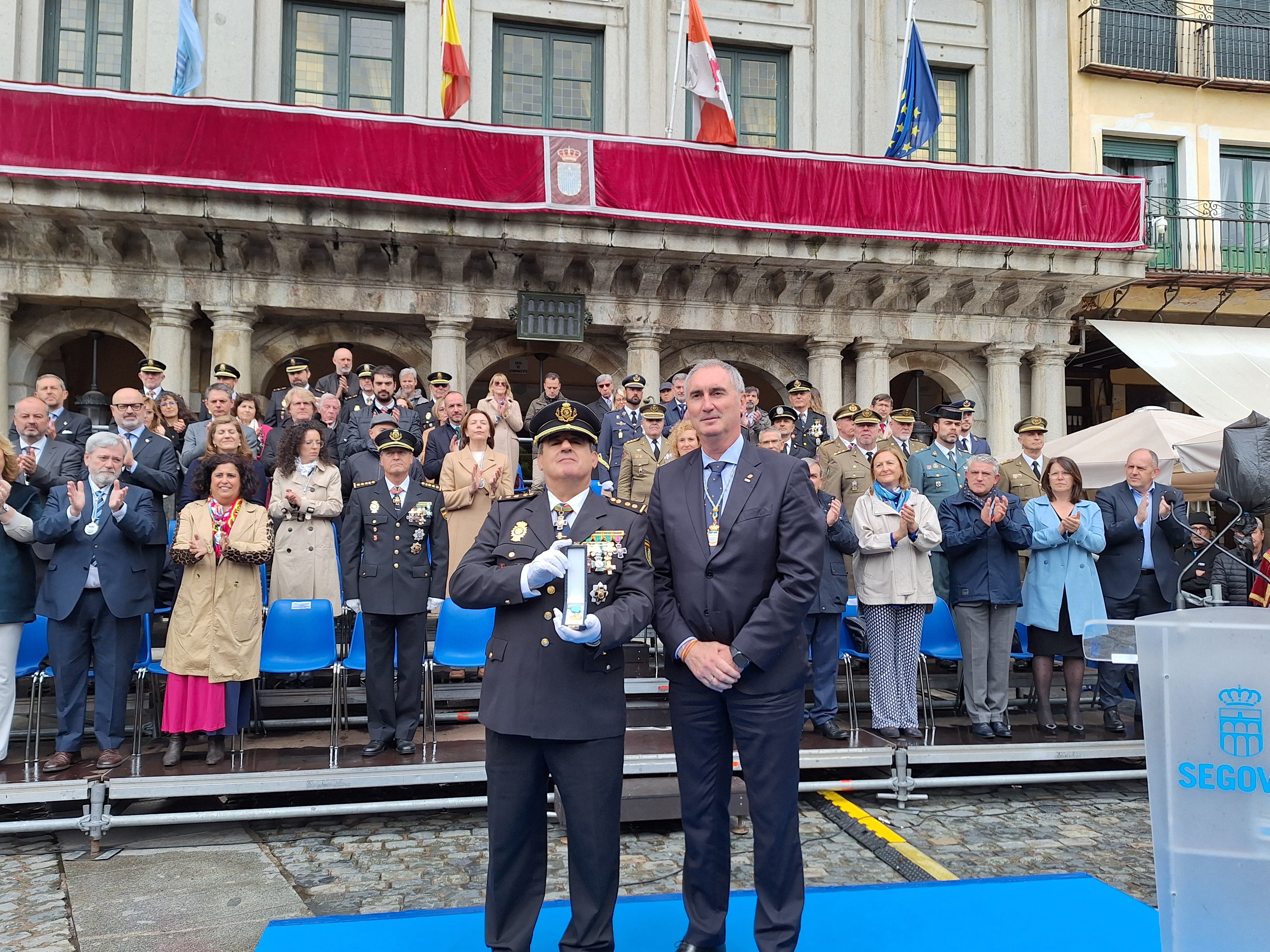 Acto de entrega de la Medalla de Oro de la Ciudad de Segovia a la Policía Nacional