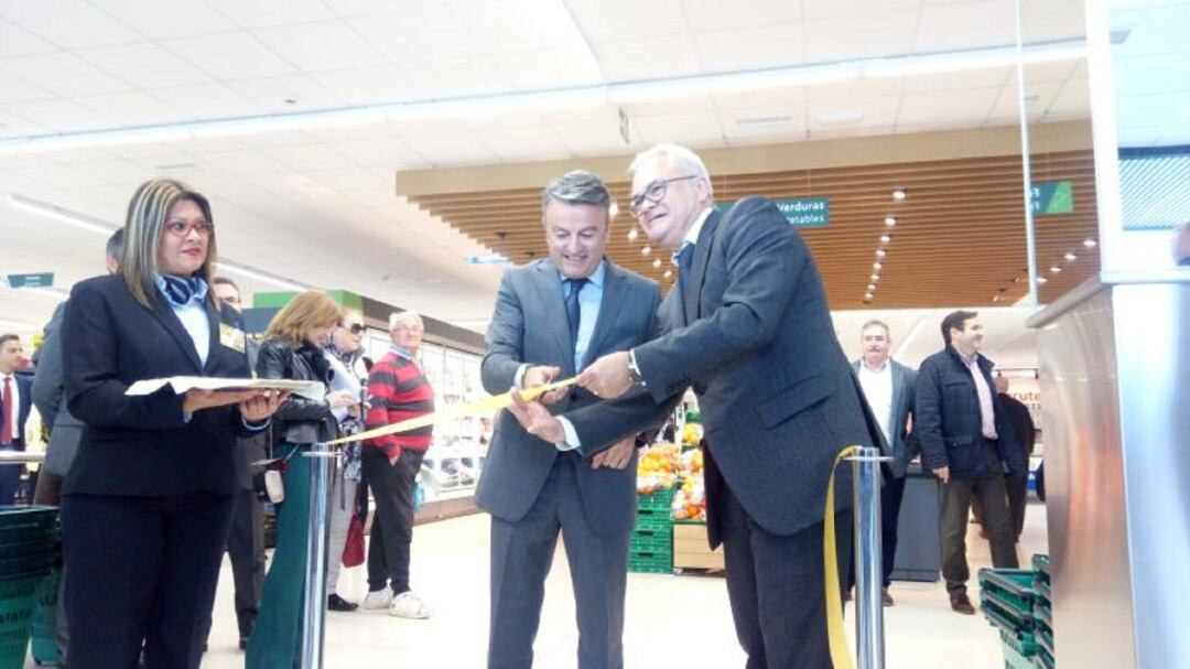 Inauguración de un Supermercado masymas en Xàbia