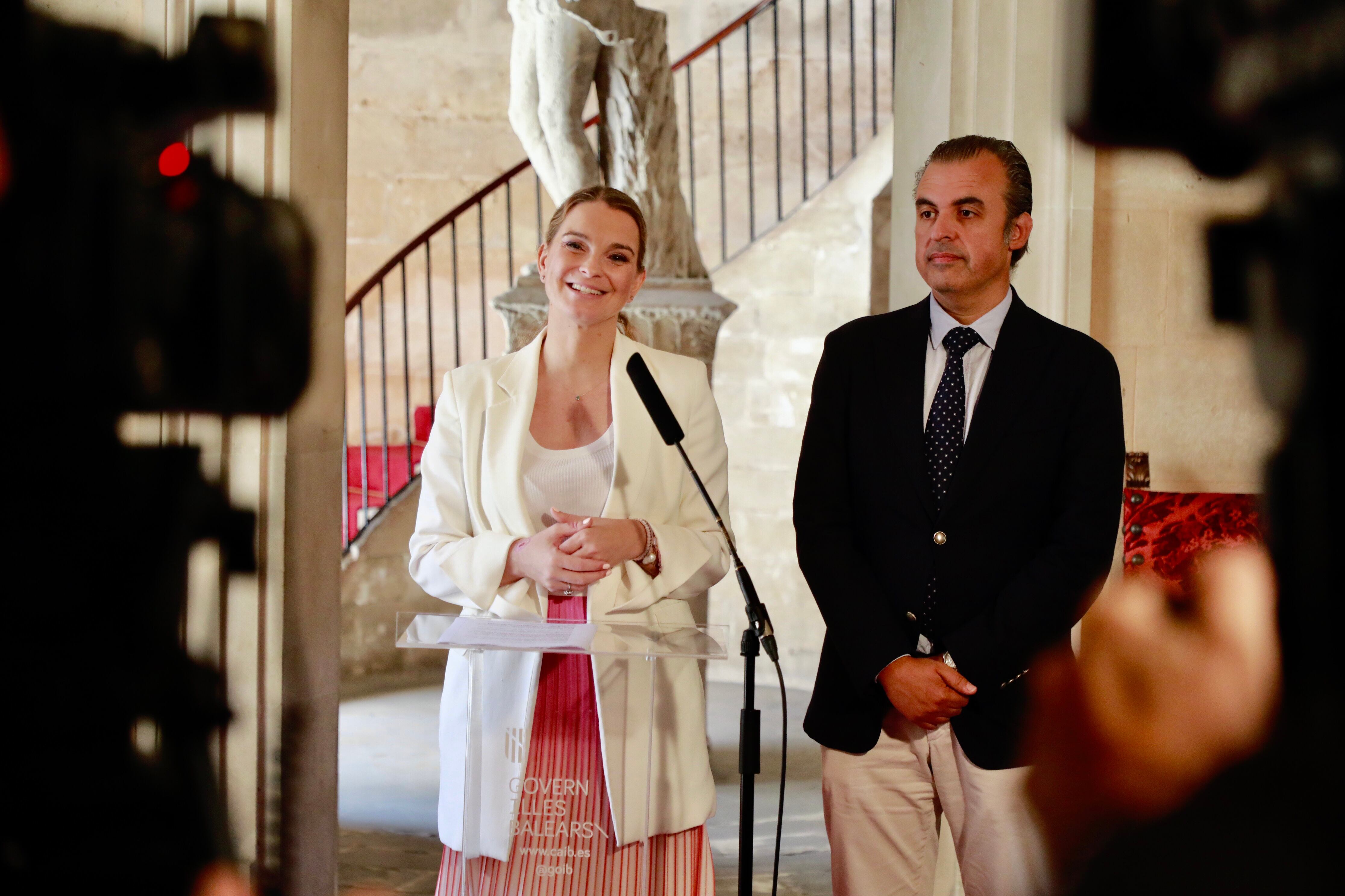 Fotografía proporcionada por el Govern, Marga Prohens en el Consell de Mar