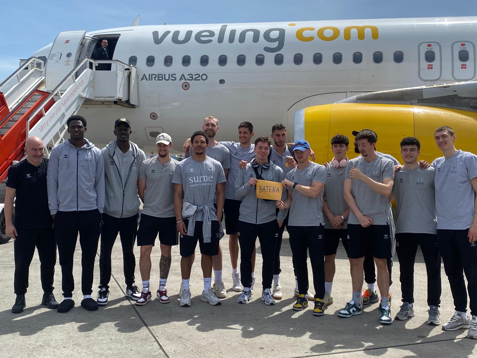 La plantilla de Bilbao Basket, antes de partir hacia Grecia para enfrentarse al PAOK este miércoles