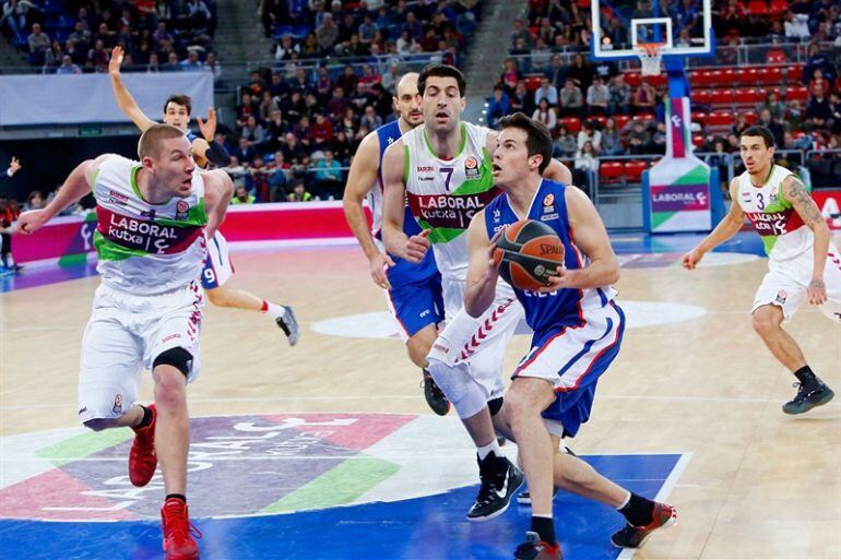 Heurtel no tuvo un buen debut en el Buesa Arena con el Efes