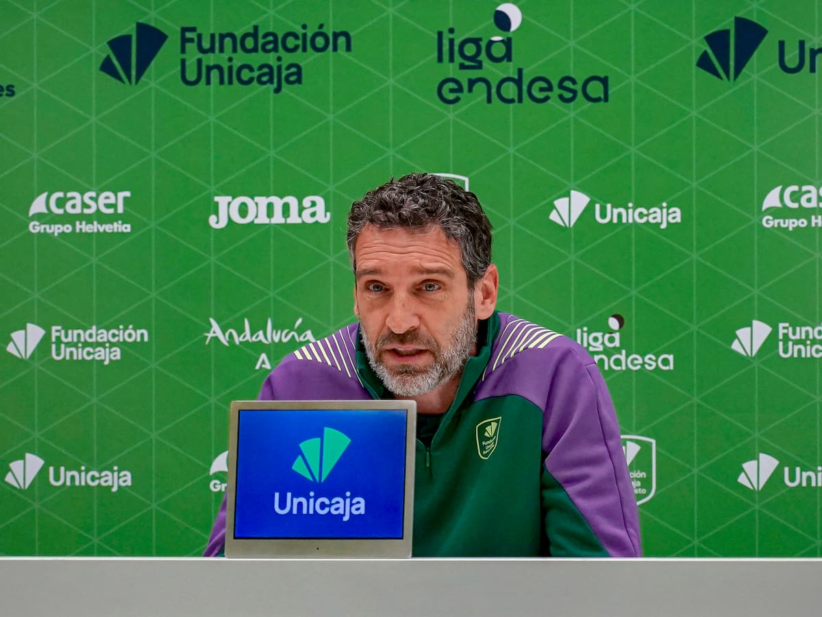 Ibon Navarro: "Vamos a tener que cambiar la forma de trabajar, la forma de jugar los quintetos"