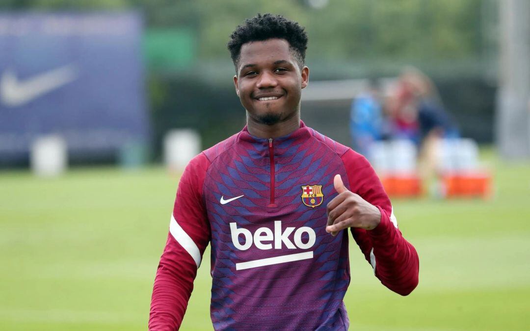  El jugador del FC Barcelona Ansu Fati en su primer entrenamiento, el 24 de agosto, tras la lesión sufrida en noviembre de 2020