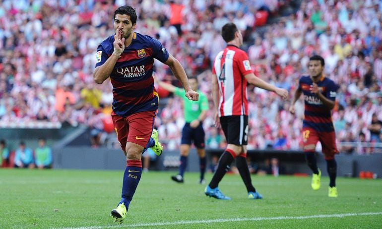 Luis Suárez celebra su gol en San Mamés.