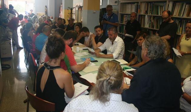 Assistents a la primera reunió de la plataforma.